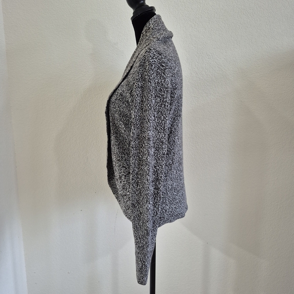 H&M Monochrome Knit Blazer - Picture 3 of 10